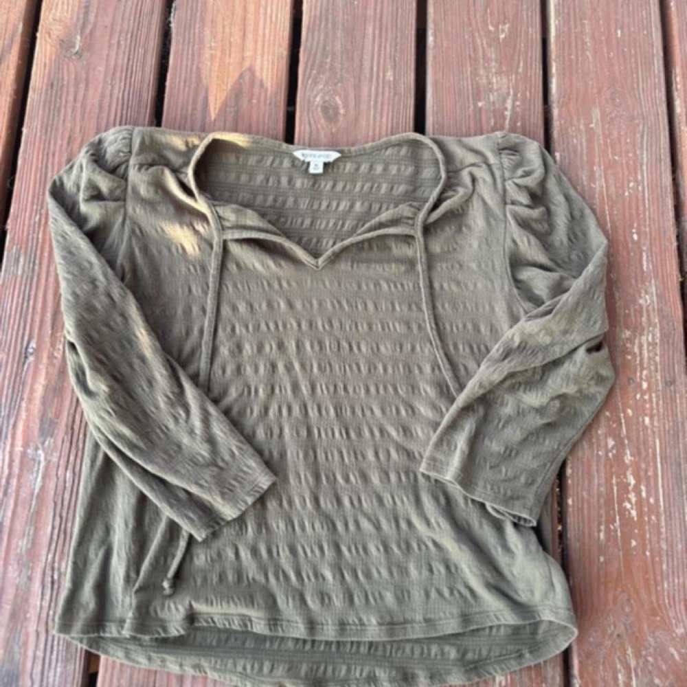 Frye and Co women's green blouse lightweight fall Gilmore girls